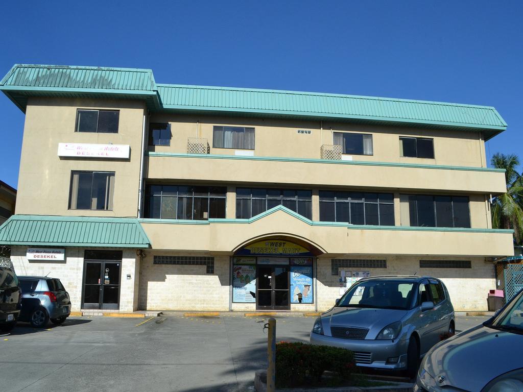 West Plaza Desekel Hotel Koror village Exterior foto
