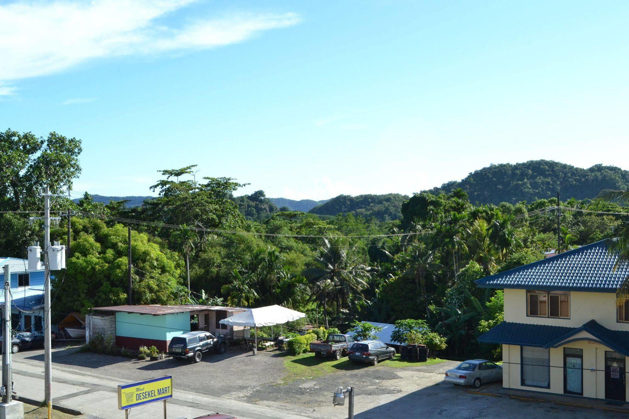 West Plaza Desekel Hotel Koror village Exterior foto
