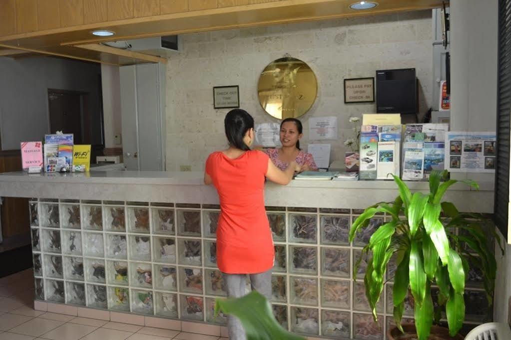 West Plaza Desekel Hotel Koror village Exterior foto
